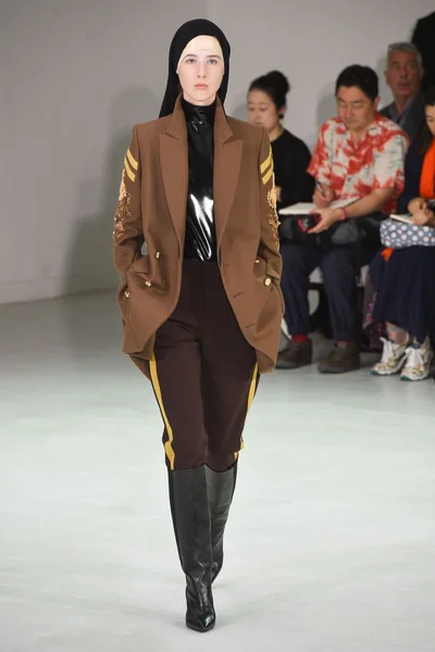 Look 1